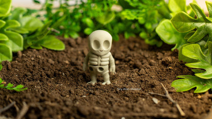 Tiny Alien Skeleton
