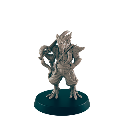 A reptilian humanoid miniature stands on a dark circular base. It holds a curved weapon, appearing ready for action.